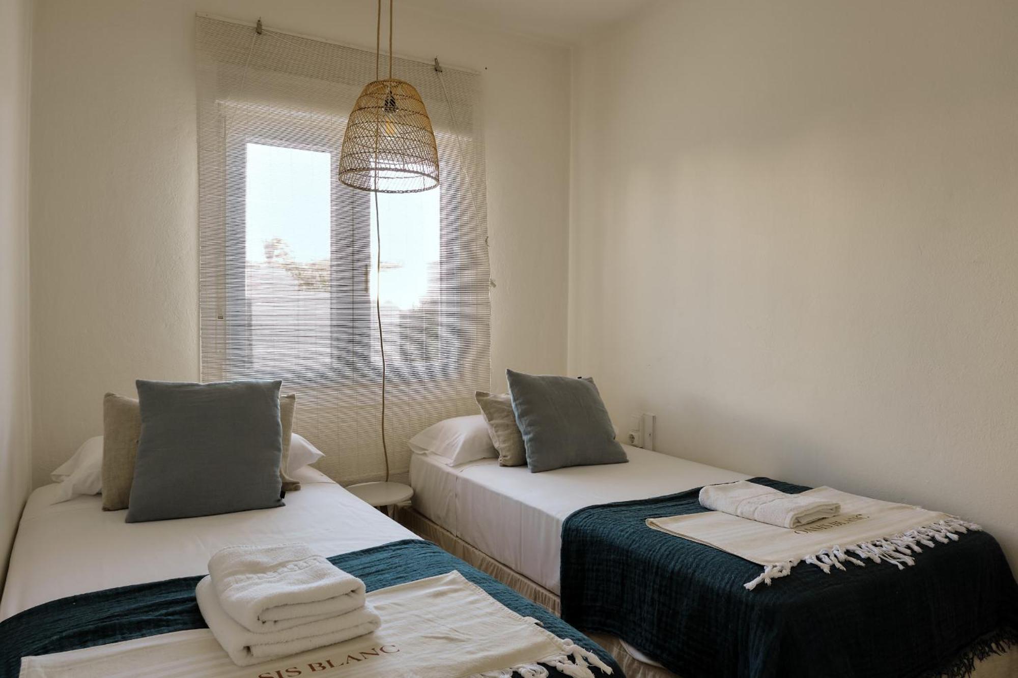 Arenal D'En Castell South Apartment Exterior photo